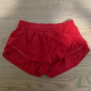 Lululemon Hotty Hot Short 2.5''